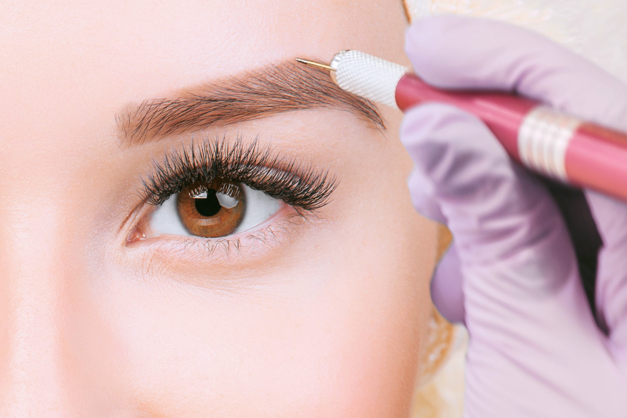 Get the Best Eyebrow Treatment Services in USA for a Stunning Look